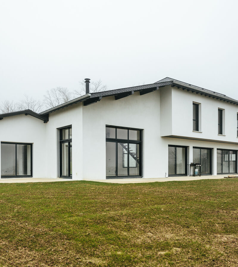 construction-villa-moderne-garindein-facade-sud